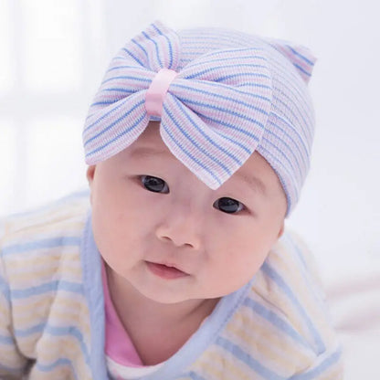 Bonnets bébé avec nœud