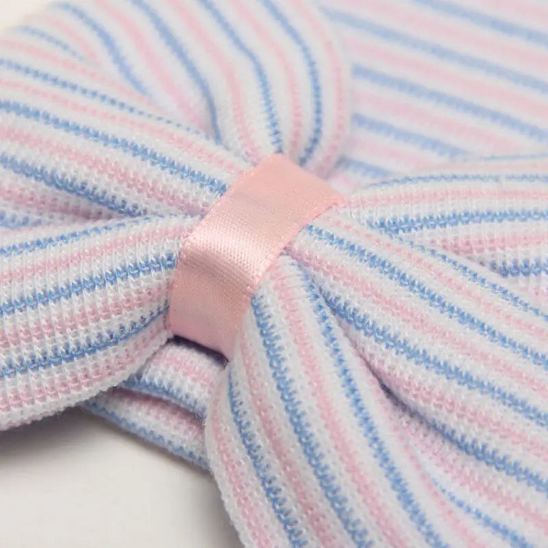 Bonnets bébé avec nœud