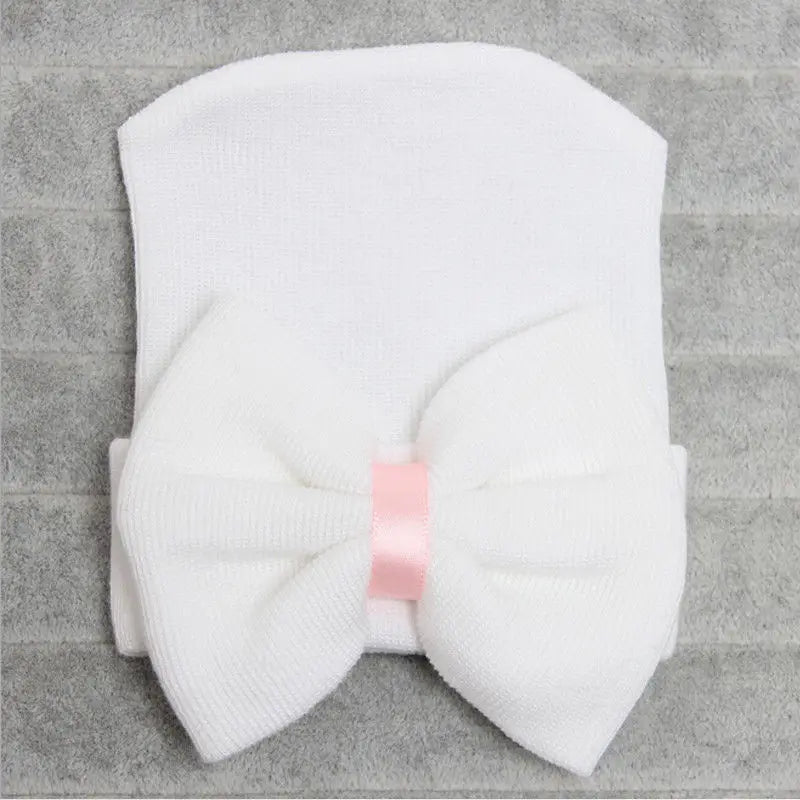 Bonnets bébé avec nœud