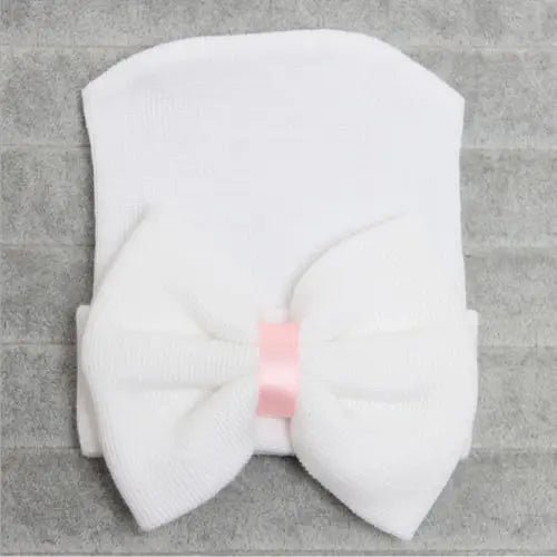 Bonnets bébé avec nœud