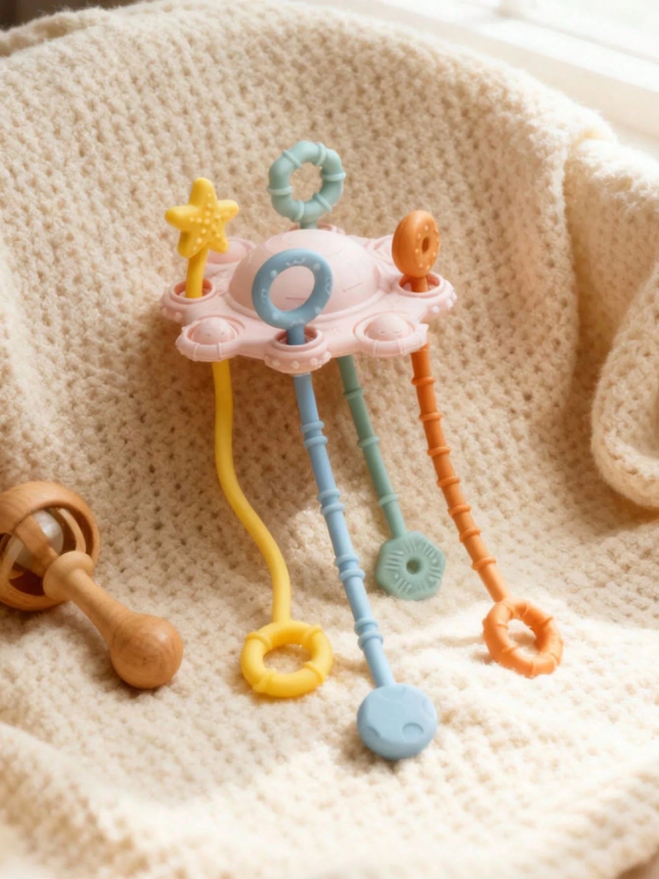 Jouet Sensoriel à Cordes — Éveil Motricité Bébé 6-18 mois